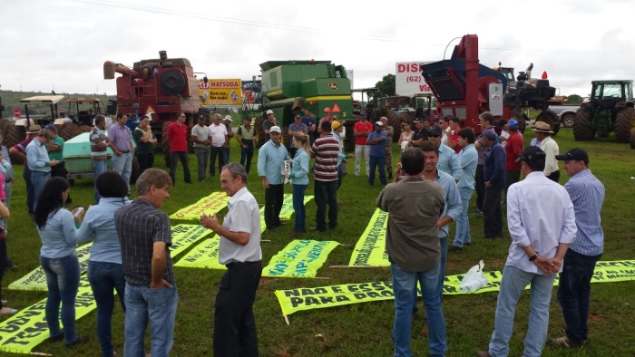 Protesto contra o emplacamento - Floresta/PR