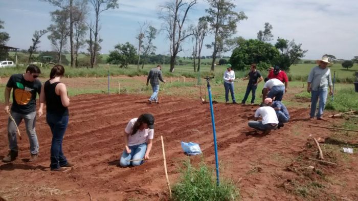 Imagem do dia - Estudantes de agronomia da UNIRP em São José do Rio Preto (SP)