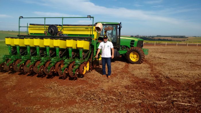 Imagem do dia - Colheita de soja em Santas Cruz do Rio Pardo (SP). Enviado pelo Técnico Agrícola Bruno Henrique Balbino