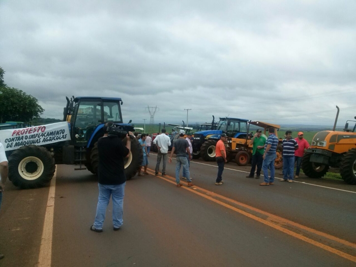 Protesto contra o emplacamento - Floresta/PR