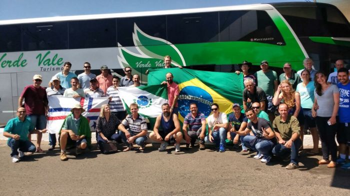 Imagem do dia - Produtores rurais de Palotina, Nova Santa Rosa e Marechal Cândido Rondon (PR) a caminho das mobilizações em Brasília