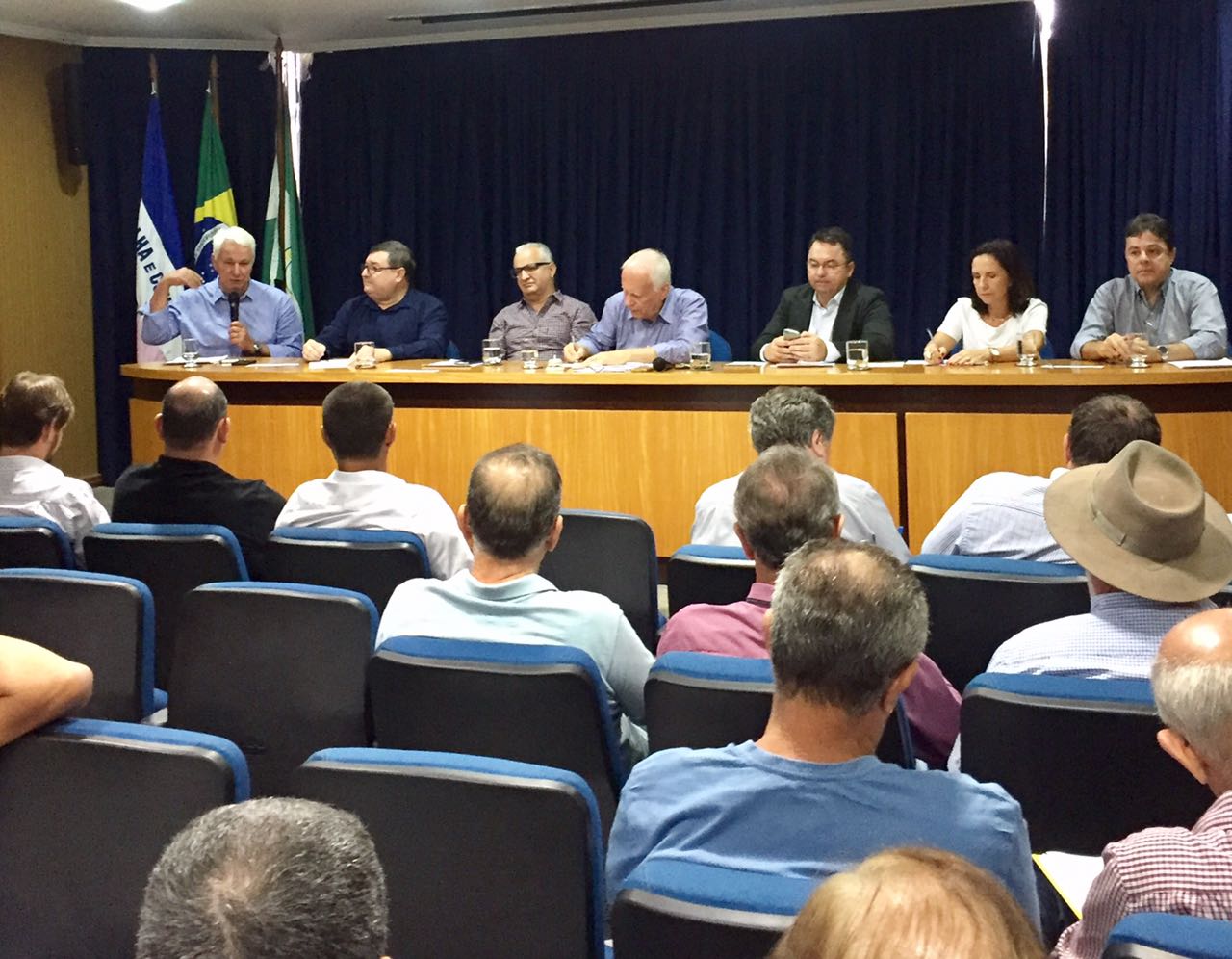 Produtores e representantes de entidades da cafeicultura capixaba, se reuniram nesta segunda-feira (20) na sede da Faes, em Vitória (ES)
