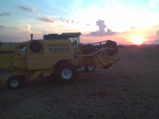 Imagem do dia - Colheita de soja encerrada em Ajuricaba (RS). Enviado por Vanderlei Luiz da Silva