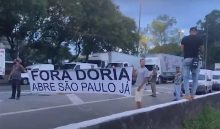Manifestação nesta manhã de sexta-feira (05) em São Paulo - Foto: Reprodução/Twitter