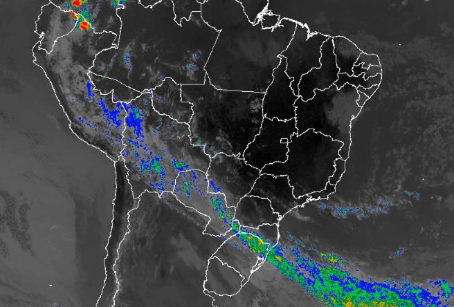 ​Imagem de satélite nesta quinta-feira (12) em todo o Brasil - Fonte: Inmet
