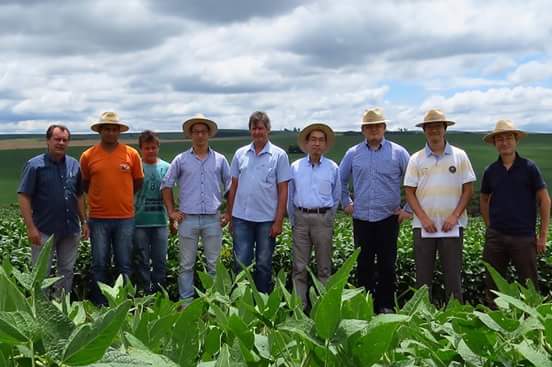 Imagem do dia - Visita na Fazenda Santa Branca, do produtor Lucio Miranda, em Castro (PR)