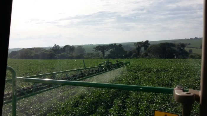 Imagem do dia - Aplicação de fungicida em Jacutinga (RS), na Fazenda Idalina, do produtor Avelino Ricardo Menegaz
