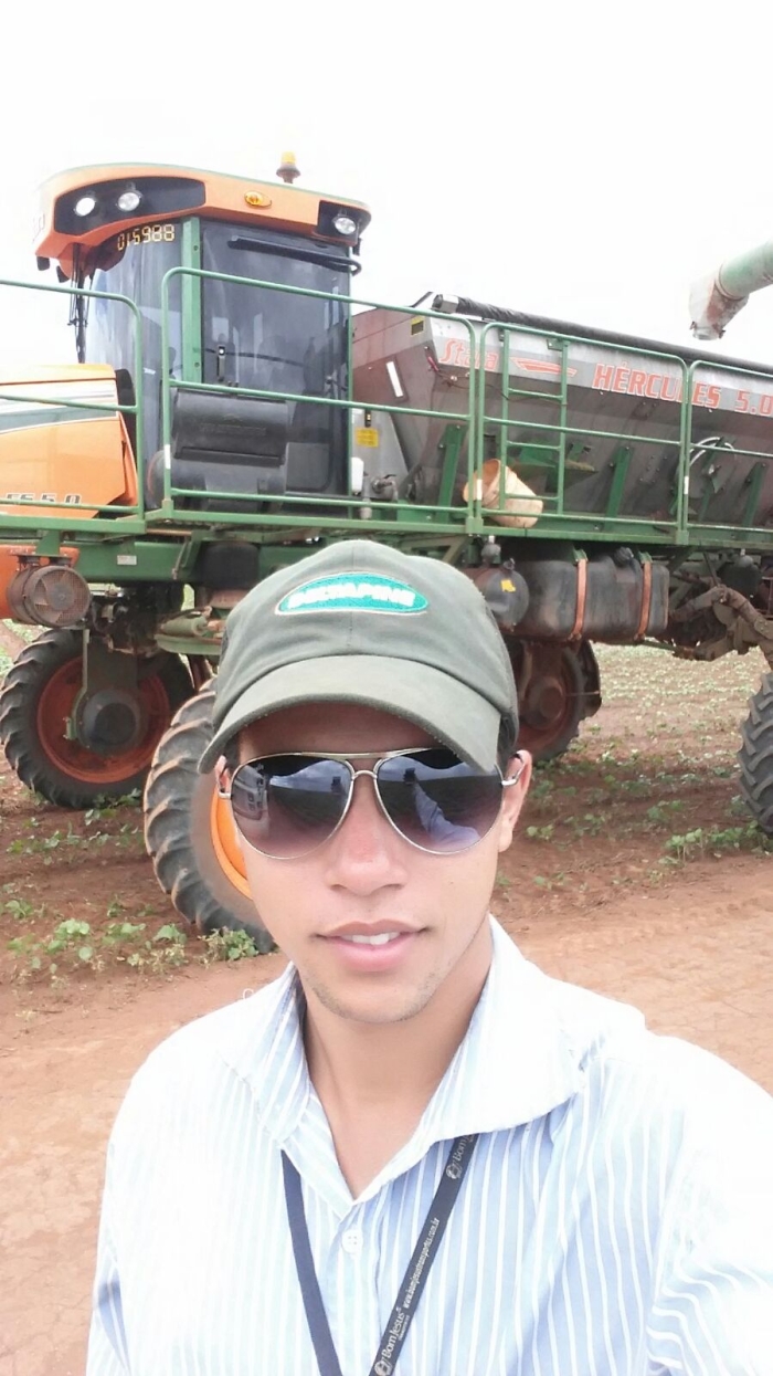 Imagem do dia - Aplicação de sulfato de amônia na lavoura de algodão em Campo Novo do Parecis (MT)