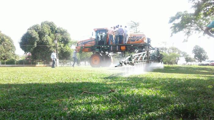 Imagem do dia - Treinamento de tecnologia de aplicação em Ponta Porã (PR). Enviado pelo Técnico Agrícola Rodrigo M. Moura