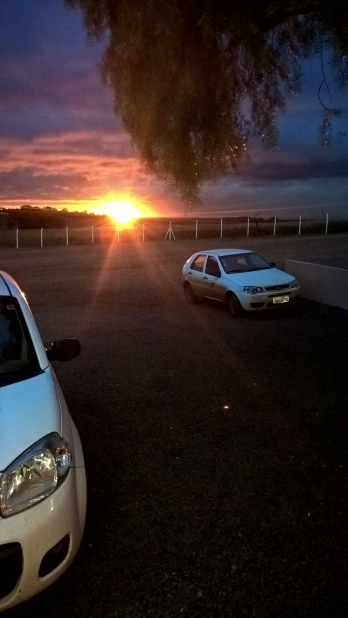 Imagem do dia - Fim de tarde em Céu Azul (PR). Foto enviada por Josimar Forgliarini