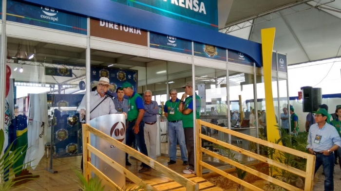 Imagem do dia - Abertura da 1ª Feira de Máquinas e Implementos Agrícolas, no município de Coromandel