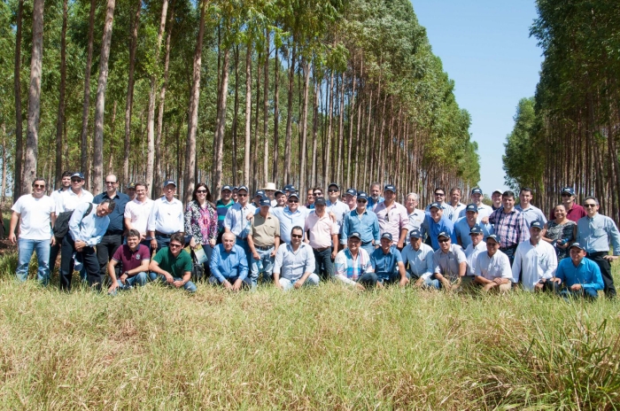 Imagem do dia - Caravana de produtores rurais de Goiás em visita a Embrapa Gado de Corte em Campo Grande (MS). Envio de José Roberto Brucceli