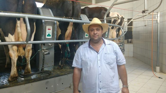 Imagem do dia - Produção de leite na Fazenda Três Pontas em Presidente Olegário (MG), com média de 20 mil litros de leite por dia
