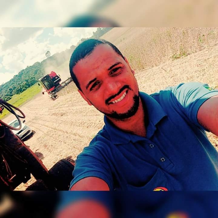 Imagem do dia - Colheita de soja em Uberaba (MG), do produtor José Milton Scarelli. Enviado por Fernando Pires