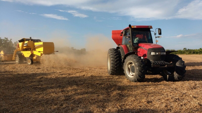 Imagem do dia - Colheita de soja em Alto Alegre (RR), do produtor Anderson Gibbert
