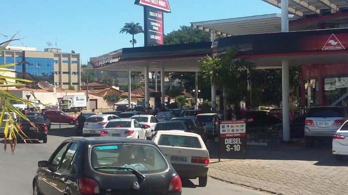 fila nos postos sul de minas