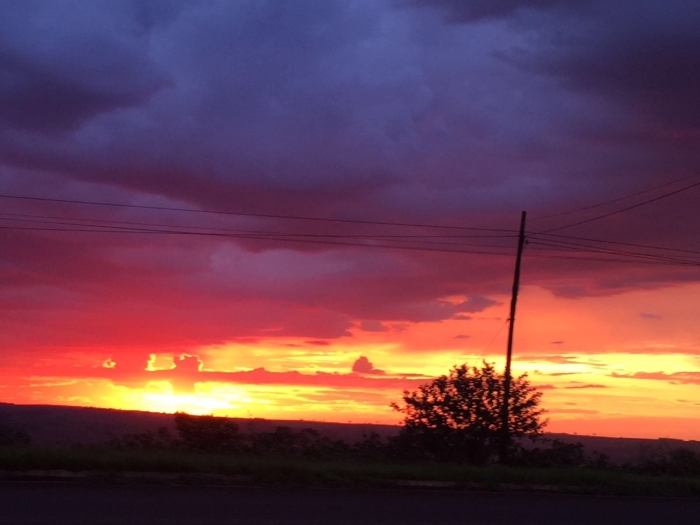 Imagem do dia - Pôr do sol em Formosa do Oeste (PR). Enviado pelo produtor rural José Moreira