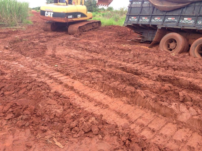 Imagem do dia - Rodovia em Caarapó (MS), após sete dias de chuvas na região