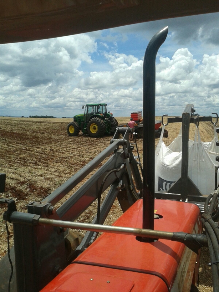 Imagem do dia - Plantio de milho safrinha em Vera Cruz do Oeste (PR). Enviada pelo Engenheiro Agrônomo Eduardo Timbola