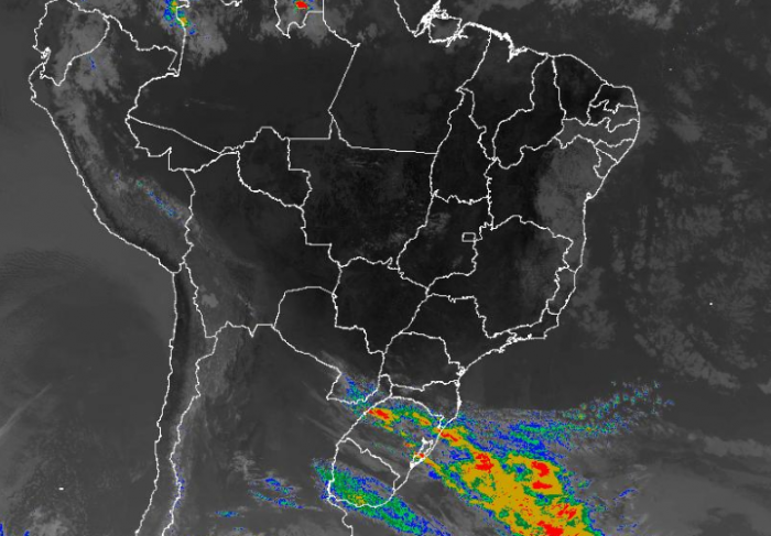 Imagem de satélite nesta segunda-feira (12) em todo o Brasil - Fonte: Inmet
