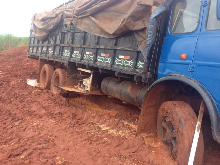 Imagem do dia - Rodovia em Caarapó (MS), após sete dias de chuvas na região