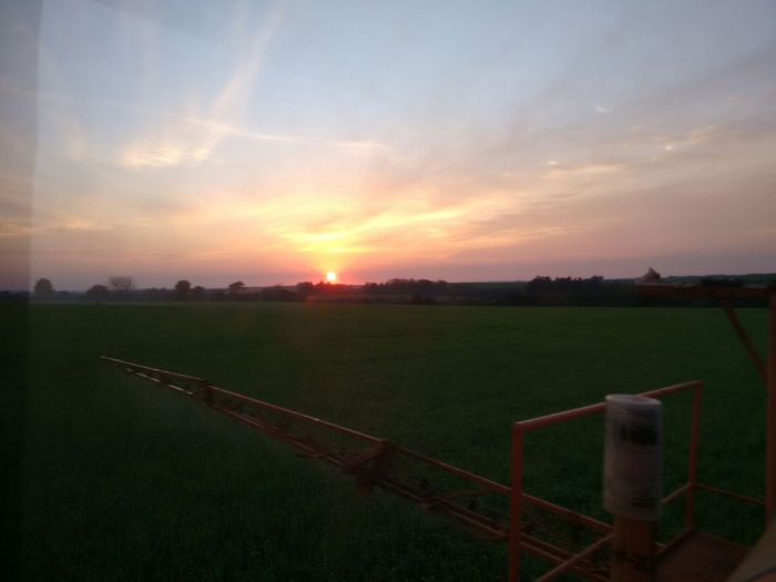 Imagem do dia - Aplicação de fungicida em Rolador (RS)