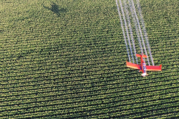 Imagem do dia - Aplicação de fungicida em Campos de Júlio (MT). Enviado por Marcos Vinicius