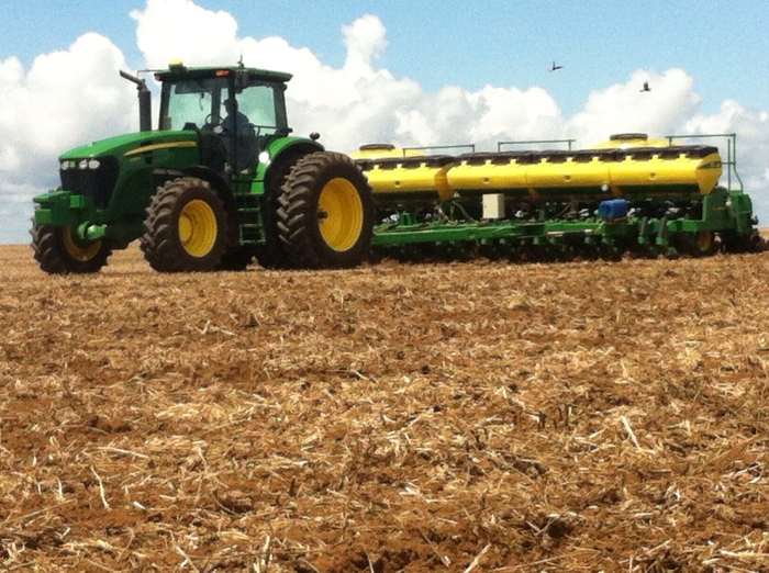 Imagem do dia - Plantio de milho em Nova Mutum (MT), na Fazenda Guri, do produtor João Reus Pinto. Enviado pelo Engenheiro Agrônomo Gustavo Mariussi