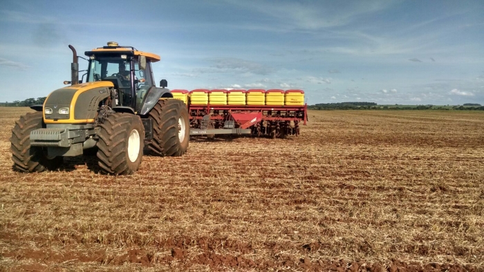 Imagem do dia - Plantio de milho safrinha em Douradina (MS),  dos produtores Juca e Cesar