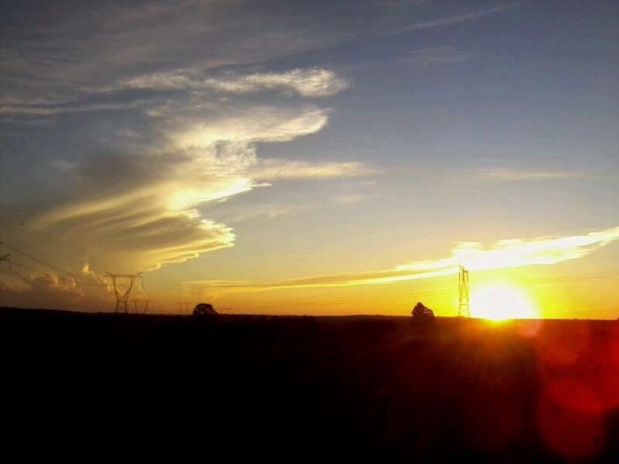 Imagem do dia - Fim do dia em Campina da Lagoa (PR). Enviado por Gilvani Zandonatto